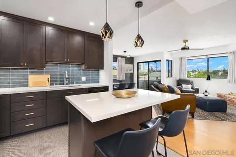 4055 Falcon St #205, San Diego, CA 92103