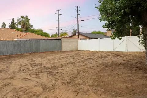8210 Orchard Ave, La Mesa, CA 91942 photo 39