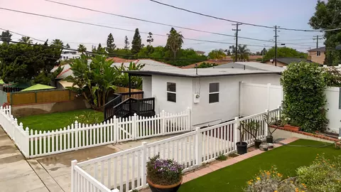 8210 Orchard Ave, La Mesa, CA 91942 photo 2