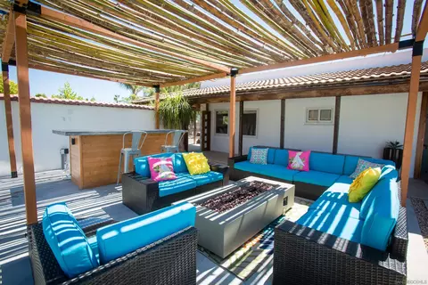 Exterior - 1047 Highland Dr, Del Mar, CA 92014 photo 12 of 30