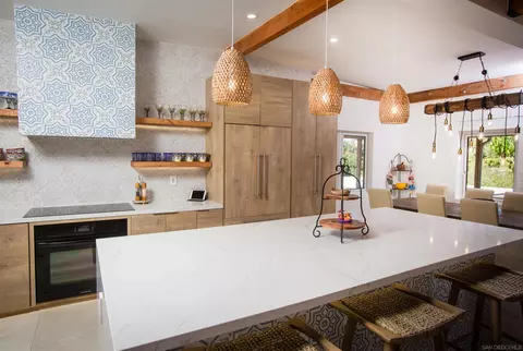 Kitchen - 1047 Highland Dr, Del Mar, CA 92014 photo 4 of 7