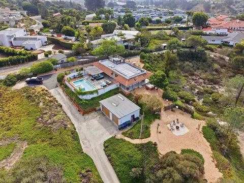 View/Area - 1047 Highland Dr, Del Mar, CA 92014 photo 5 of 6