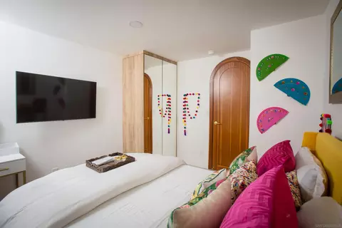 Bedroom - 1047 Highland Dr, Del Mar, CA 92014 photo 9 of 15