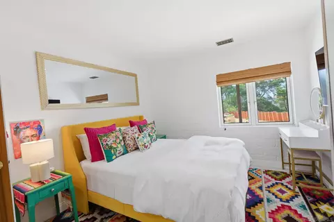 Bedroom - 1047 Highland Dr, Del Mar, CA 92014 photo 7 of 15
