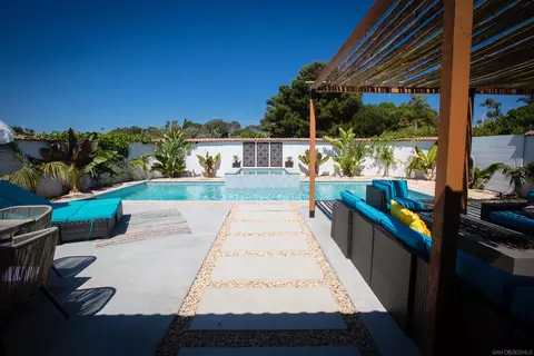 Exterior - 1047 Highland Dr, Del Mar, CA 92014 photo 19 of 30