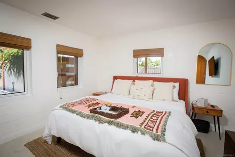 Bedroom - 1047 Highland Dr, Del Mar, CA 92014 photo 1 of 15