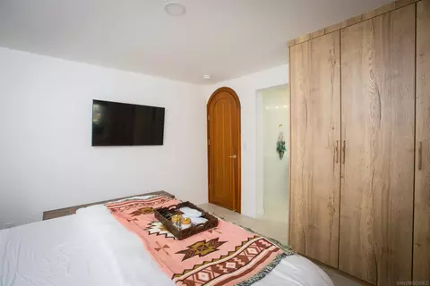 Bedroom - 1047 Highland Dr, Del Mar, CA 92014 photo 4 of 15