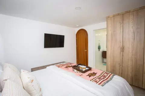 Bedroom - 1047 Highland Dr, Del Mar, CA 92014 photo 5 of 15