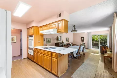 4621 Miramonte, La Mesa, CA 91941 photo 10