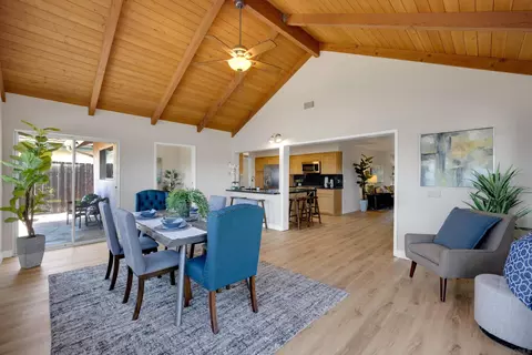 Dining - 13710 Ahwahnee Way, Poway, CA 92064 photo 2 of 4