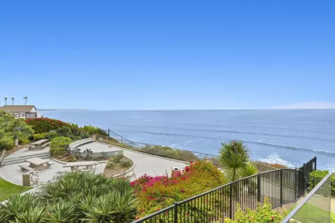 View/Area - 337 W I St, Encinitas, CA 92024 photo 3 of 15