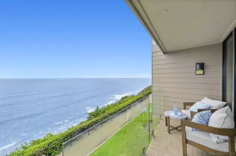 Exterior - 337 W I St, Encinitas, CA 92024 photo 2 of 8