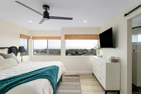 Bedroom - 579 Hygeia Ave #A, Encinitas, CA 92024 photo 2 of 4