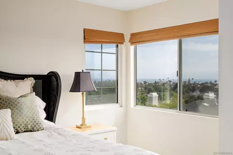 Bedroom - 579 Hygeia Ave #A, Encinitas, CA 92024 photo 3 of 4