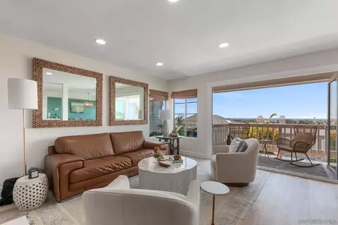 Living - 579 Hygeia Ave #A, Encinitas, CA 92024 photo 1 of 3