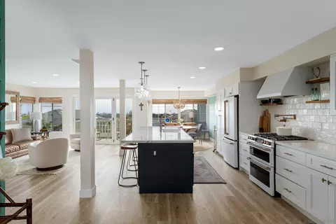 Kitchen - 579 Hygeia Ave #A, Encinitas, CA 92024 photo 4 of 6