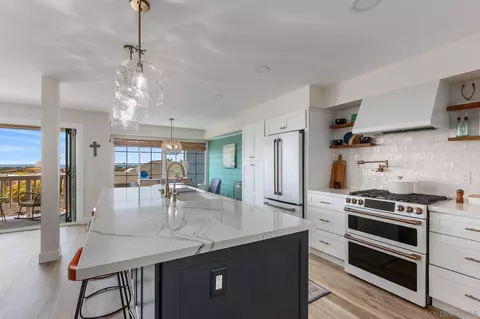 Kitchen - 579 Hygeia Ave #A, Encinitas, CA 92024 photo 1 of 6