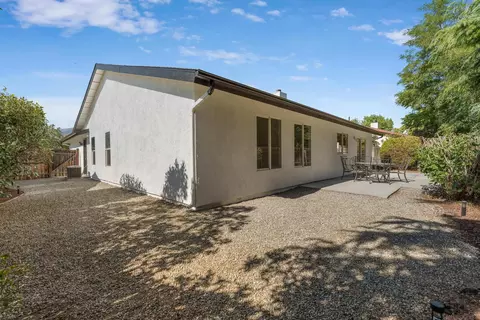 Exterior - 321 Pepper Dr, Tehachapi, CA 93561 photo 5 of 5