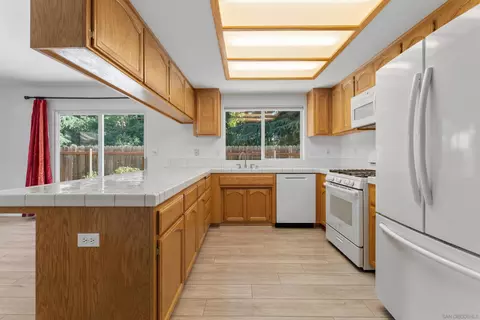 Kitchen - 321 Pepper Dr, Tehachapi, CA 93561 photo 1 of 1