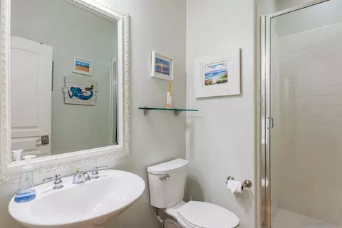 Bath - 1265 Veronica Ct, Carlsbad, CA 92011 photo 1 of 5