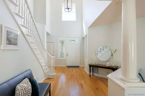 Entry Way - 1265 Veronica Ct, Carlsbad, CA 92011 photo 3 of 4
