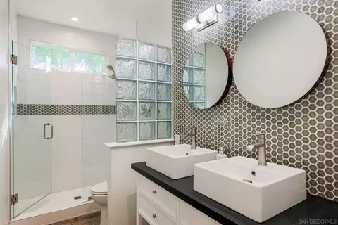 Bath - 1265 Veronica Ct, Carlsbad, CA 92011 photo 5 of 5