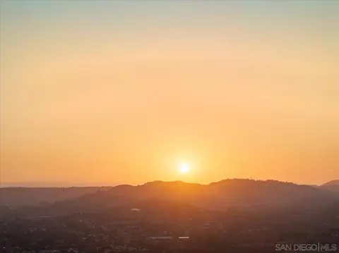 View/Area - 1652 Daybreak Pl, Escondido, CA 92027 photo 2 of 12