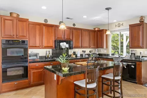 Kitchen - 1652 Daybreak Pl, Escondido, CA 92027 photo 2 of 3