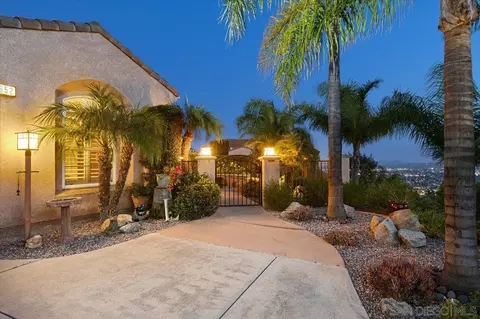 Exterior - 1652 Daybreak Pl, Escondido, CA 92027 photo 14 of 22