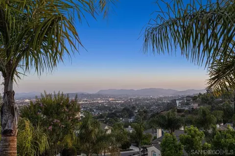 View/Area - 1652 Daybreak Pl, Escondido, CA 92027 photo 1 of 12