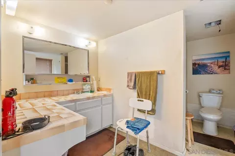 Bath - 334 Cedar Rd, Vista, CA 92083 photo 2 of 3