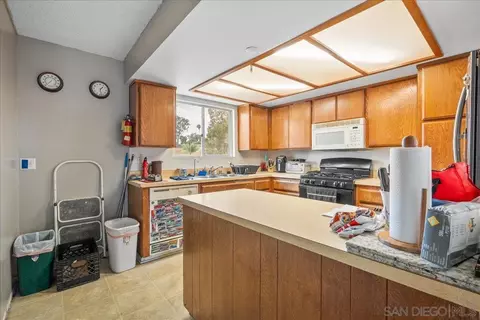 Kitchen - 334 Cedar Rd, Vista, CA 92083 photo 1 of 3