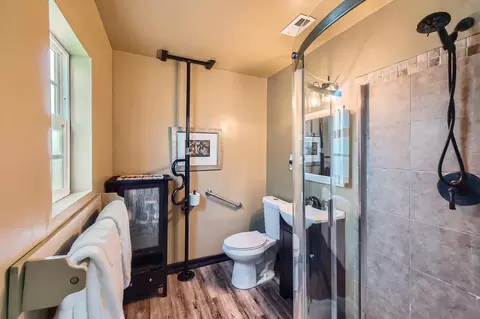 Bath - 9802 Settle Rd, Santee, CA 92071 photo 2 of 2