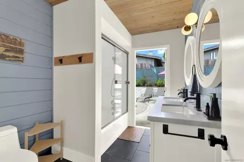 Bath - 750 Smith Dr, Vista, CA 92084 photo 1 of 3