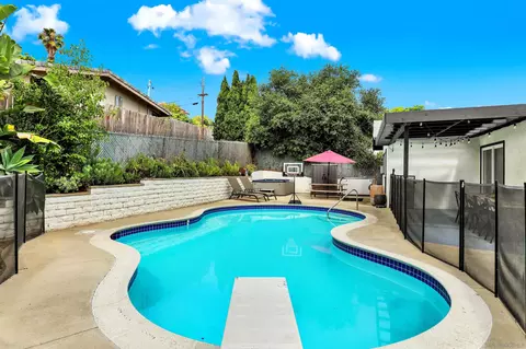 Exterior - 750 Smith Dr, Vista, CA 92084 photo 5 of 10