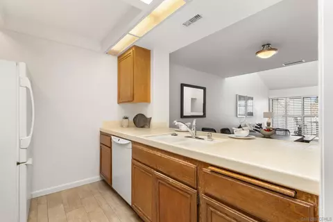 6948 Sandpiper Pl, Carlsbad, CA 92009 photo 12