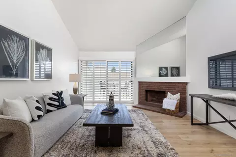 6948 Sandpiper Pl, Carlsbad, CA 92009