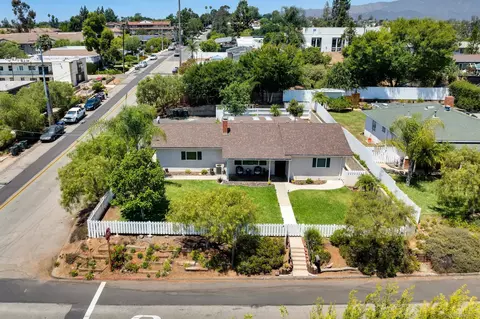 219 Potter, Fallbrook, CA 92028 photo 2