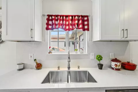 253 Holiday Way, Oceanside, CA 92057 photo 8