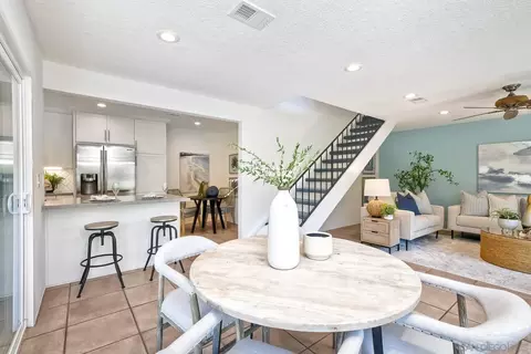 135 Countrywood Ln, Encinitas, CA 92024