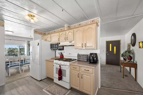 Kitchen - 1815 Sweetwater Rd #89, Spring Valley, CA 91977 photo 1 of 4
