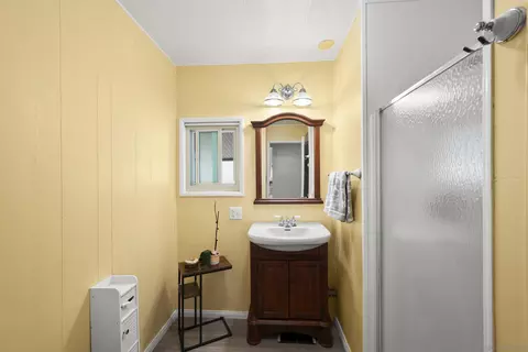 Bath - 1815 Sweetwater Rd #89, Spring Valley, CA 91977 photo 3 of 3