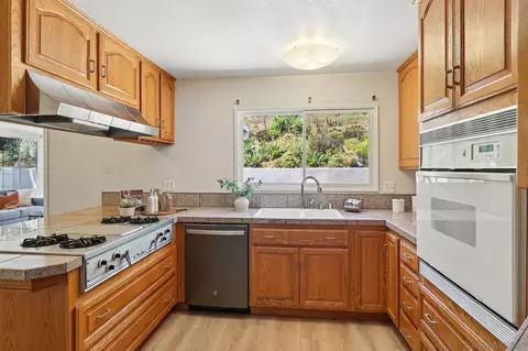 9466 Galston Dr, Santee, CA 92071 photo 7