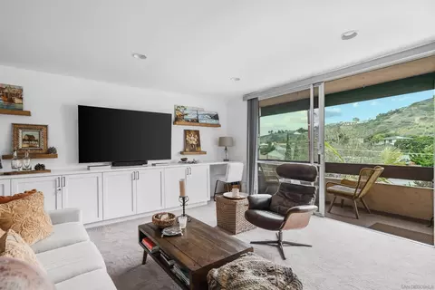 6455 La Jolla Blvd #246, La Jolla, CA 92037