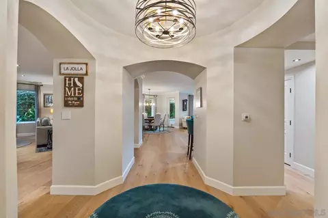 1040 Genter St #104, La Jolla, CA 92037 photo 9