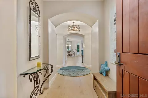 1040 Genter St #104, La Jolla, CA 92037 photo 4