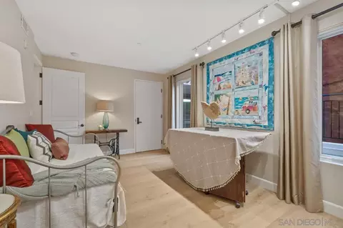 1040 Genter St #104, La Jolla, CA 92037 photo 23