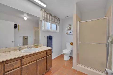 Bath - 13955 Wanda Way, Jamul, CA 91935 photo 1 of 2