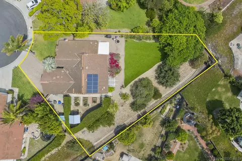View/Area - 602 Hollyridge Dr, Encinitas, CA 92024 photo 1 of 9