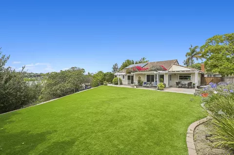 Exterior - 602 Hollyridge Dr, Encinitas, CA 92024 photo 8 of 10